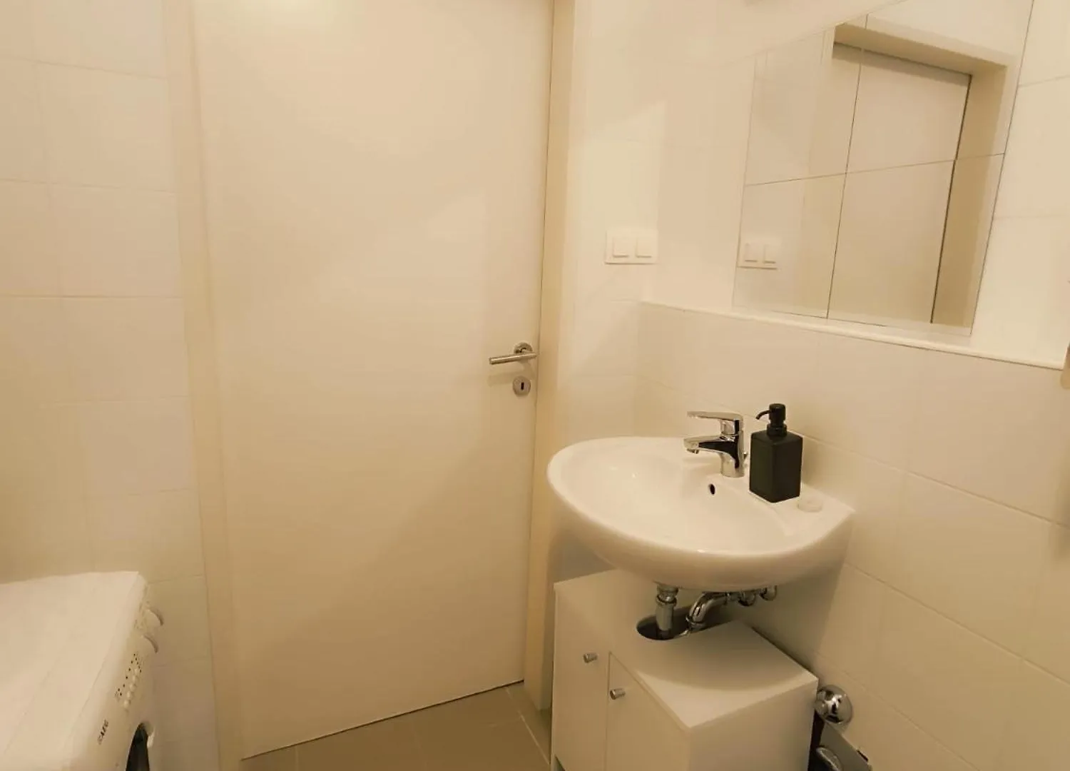 Pretty Apartment Next To Metro Station Vienna